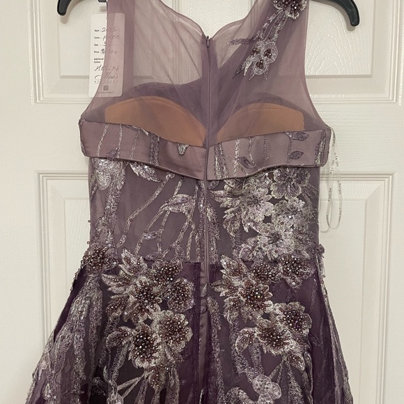 Absolutely gorgeous breathtaking evening embellished gown! - Picture 10 of 12